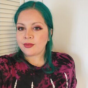 Meet your Posher, Marissa